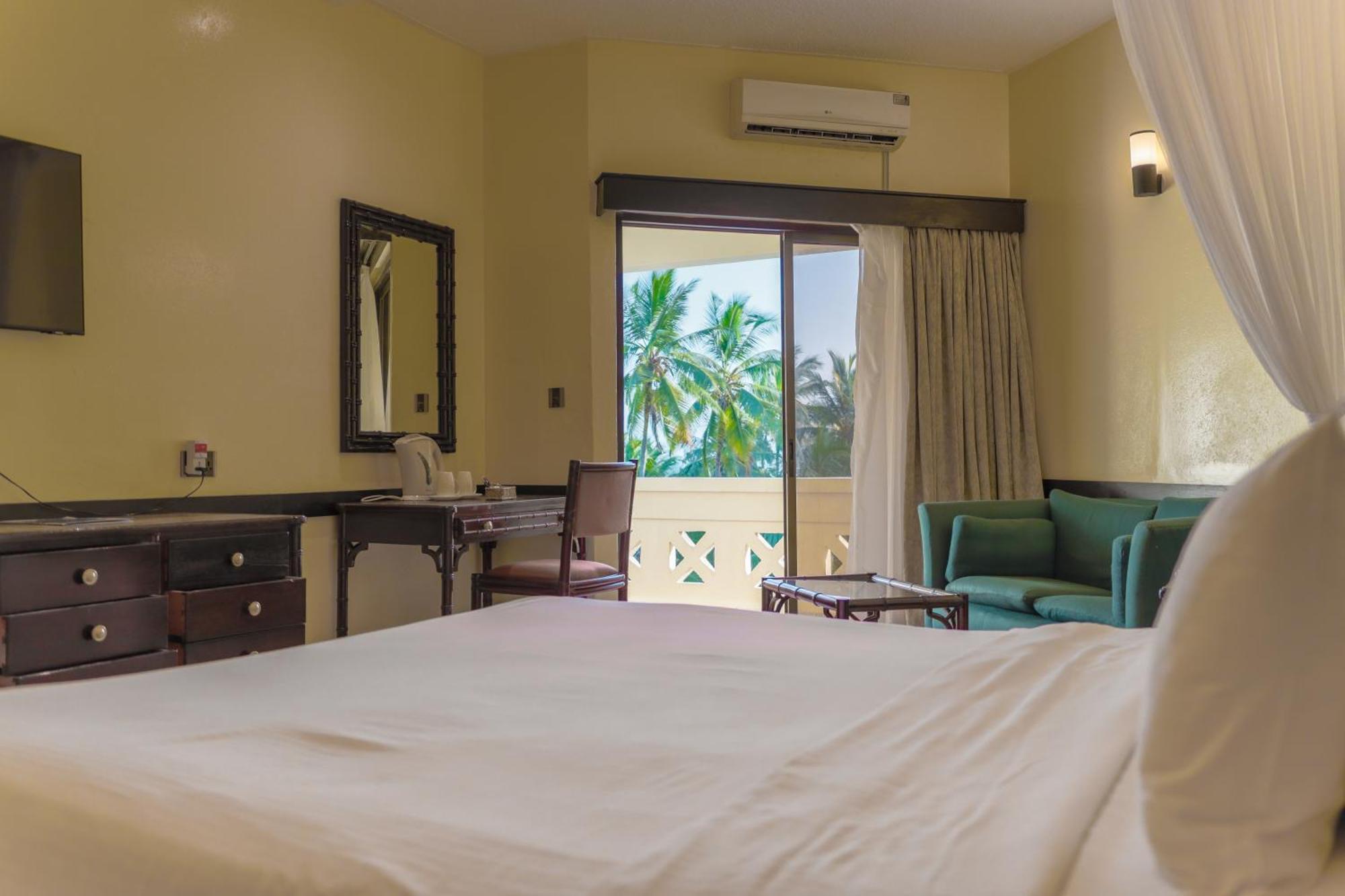 Mombasa Continental Resort Shanzu Exteriér fotografie